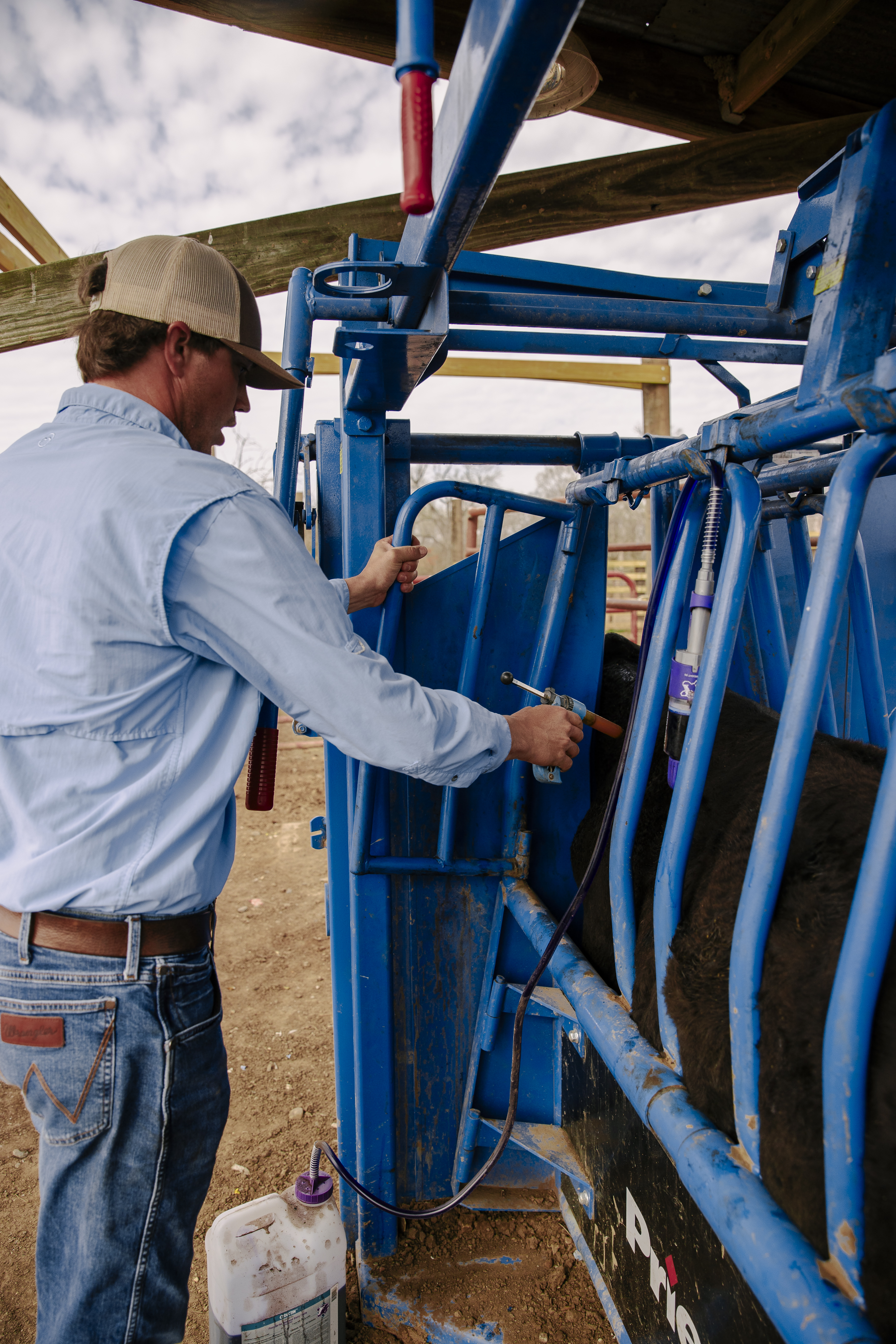 Squeeze Chute – Model SC25