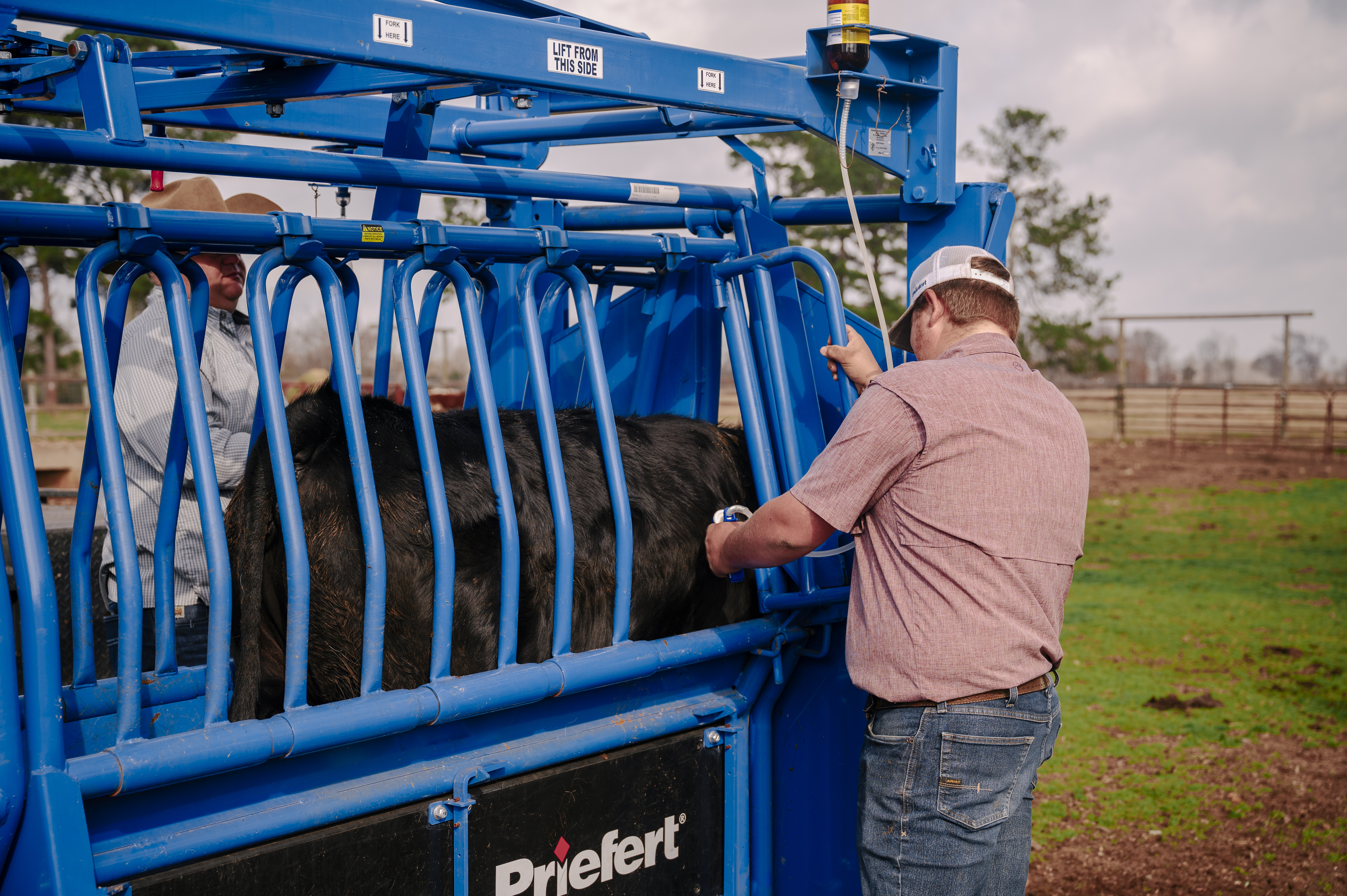 Squeeze Chute – Model SC25