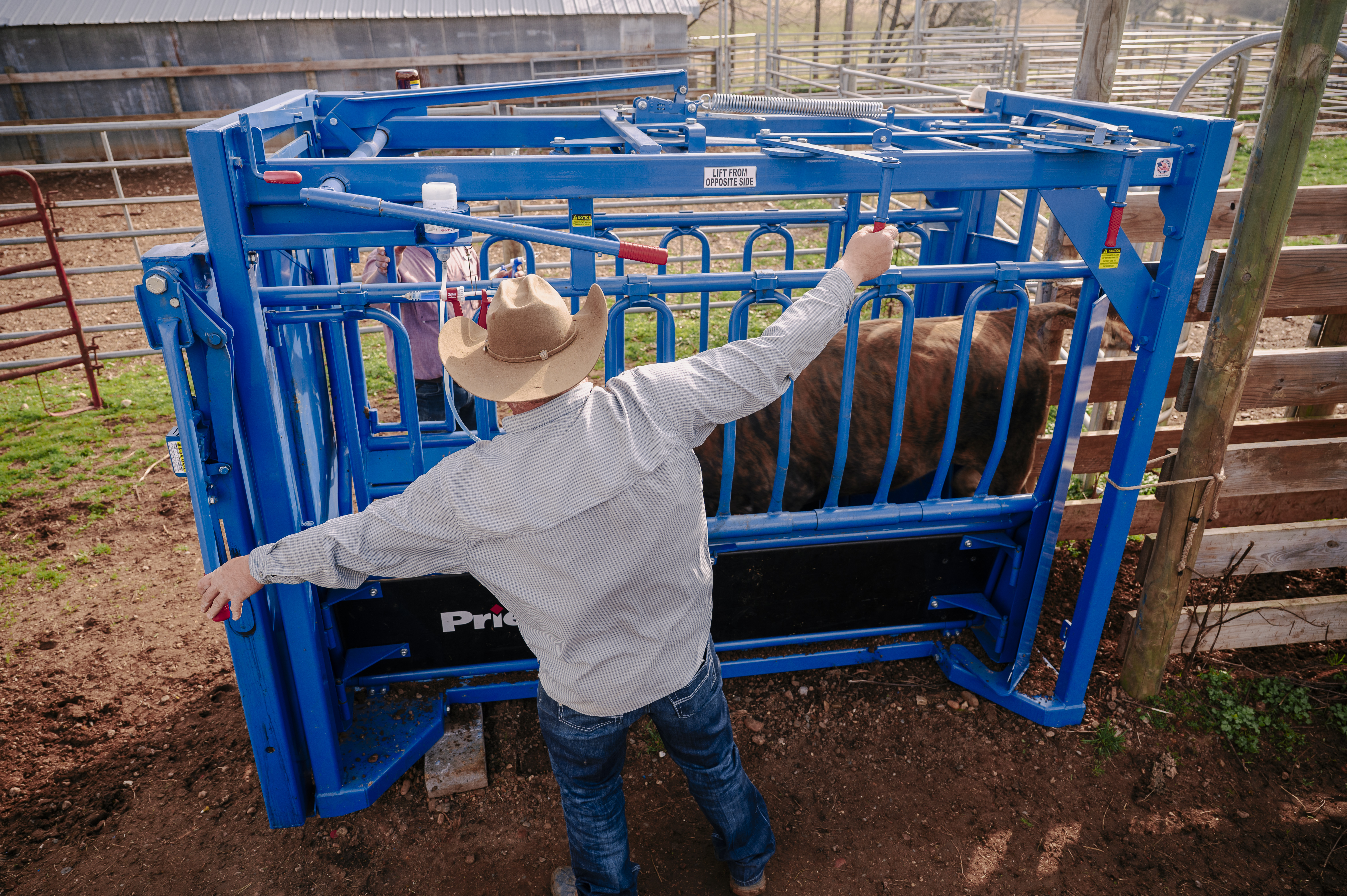 Squeeze Chute – Model SC25